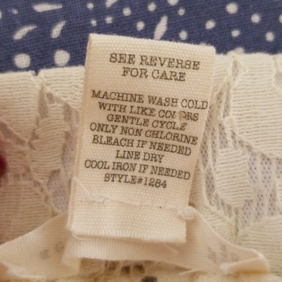 Seven Sisters lace blouse - Picture 7 of 7